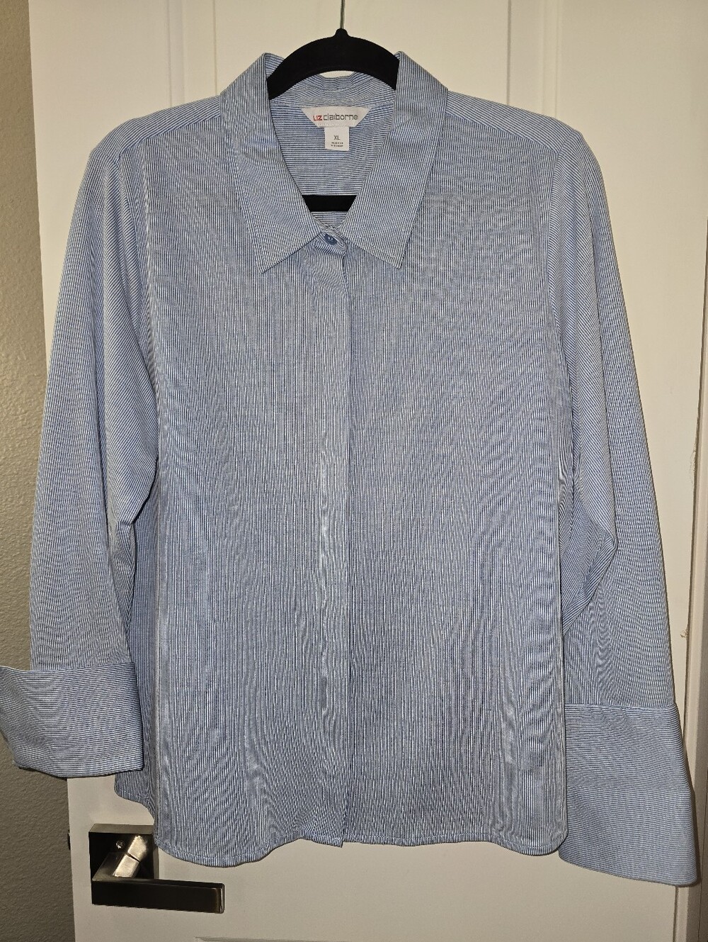 Liz Claiborne Blue White Micro Stripe Button Down Shirt XL Statement Cuffs
